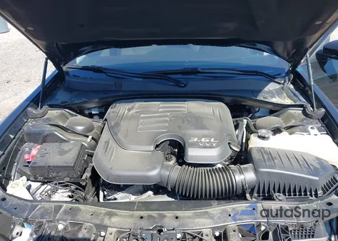 2023 Chrysler 300 Touring L z USA, uszkodzony, nr VIN 2C3CCADG7PH514231